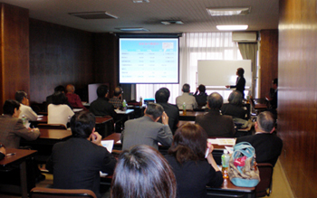 �Z�~�i�[���i